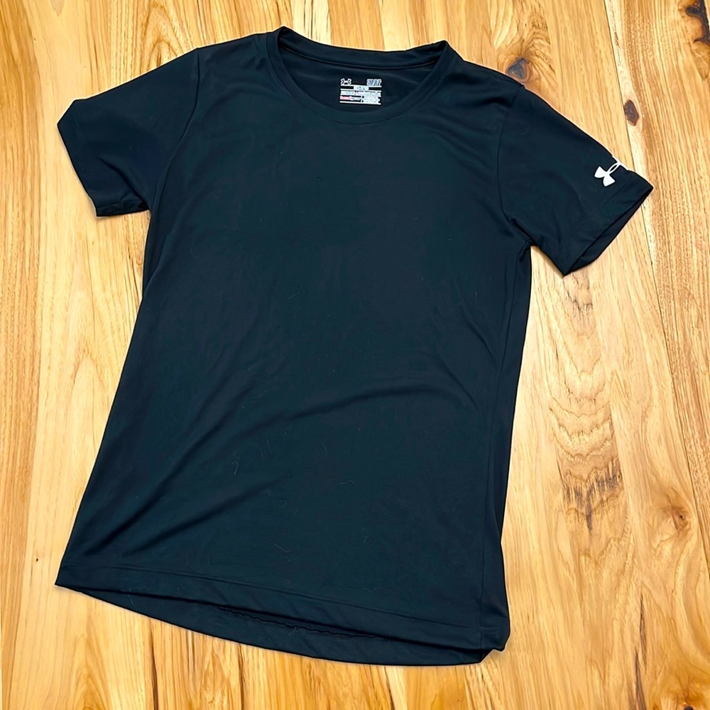 like new heat gear shirt